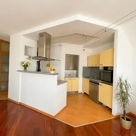 Daire Apartament Klonowa Z Jacuzzi Przy Plazy Kolobrzeg *